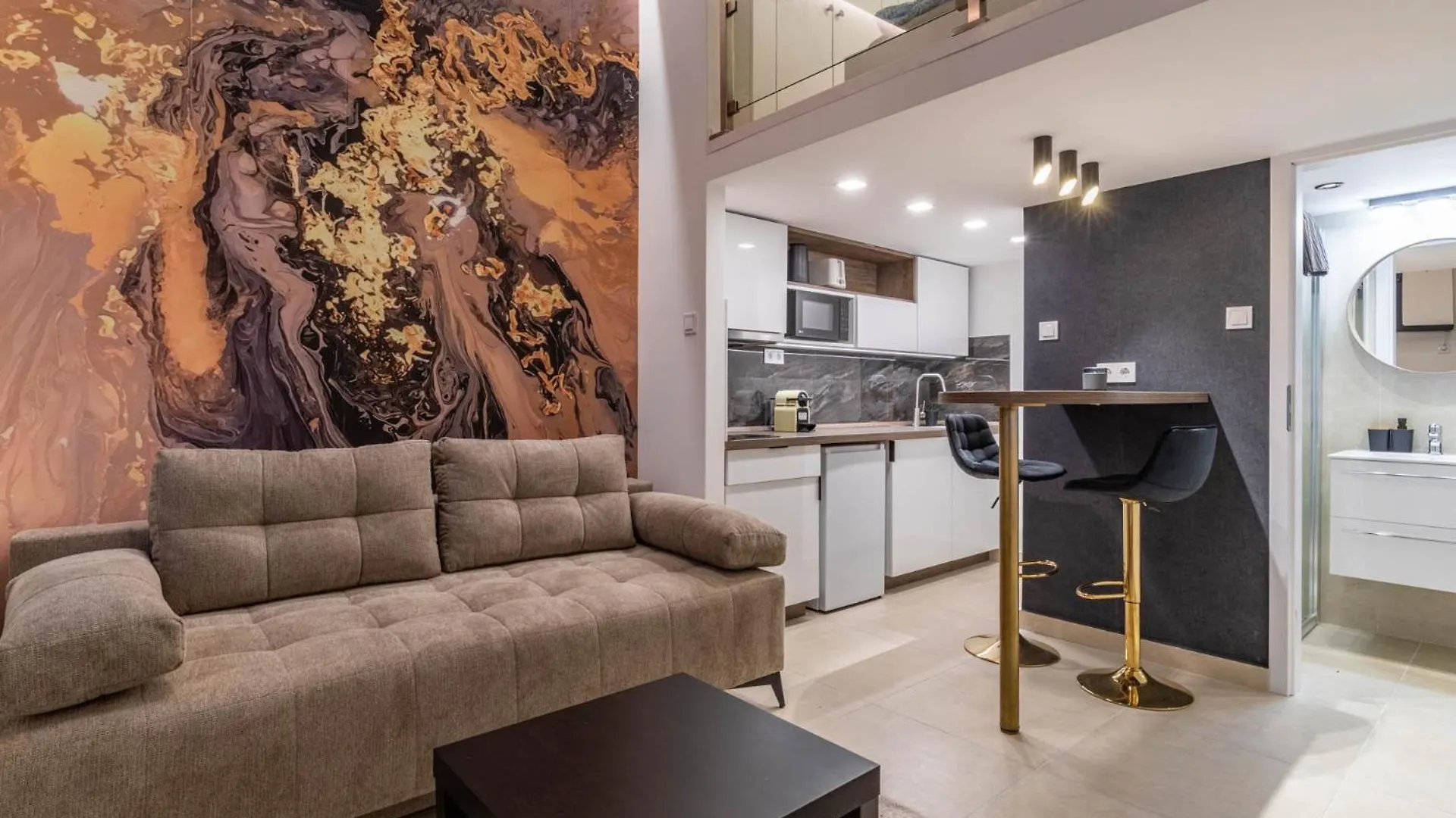 Budapest Best Base Apartment contacts
