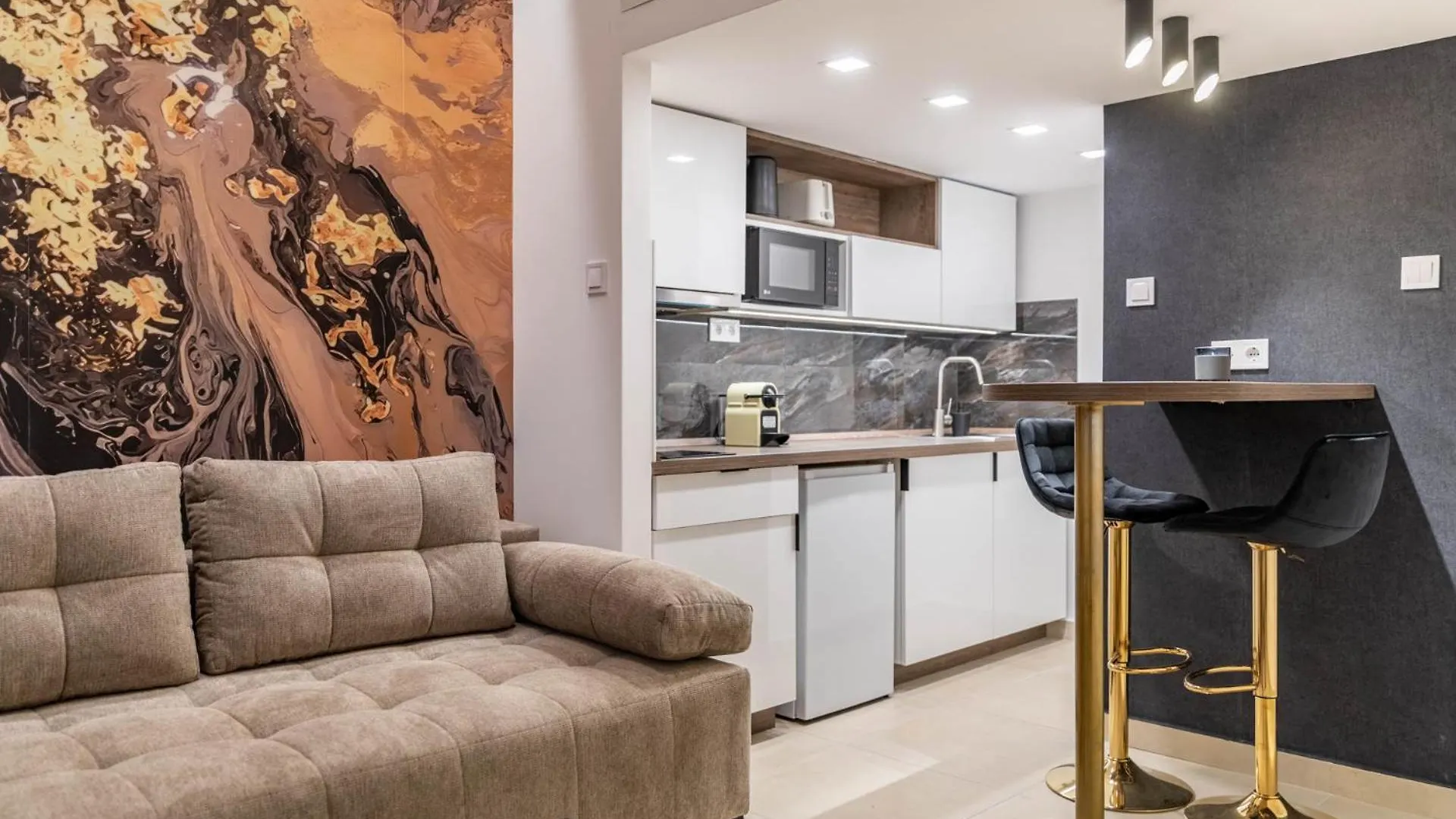 Budapest Best Base Apartment Węgry